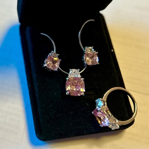 Costume Jewelry Set Silver Tone and Pink Stones - Picture 5 of 10